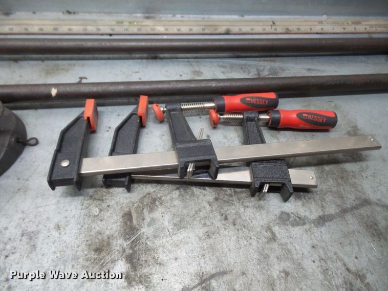 image for item FB9267 Work bench with tools