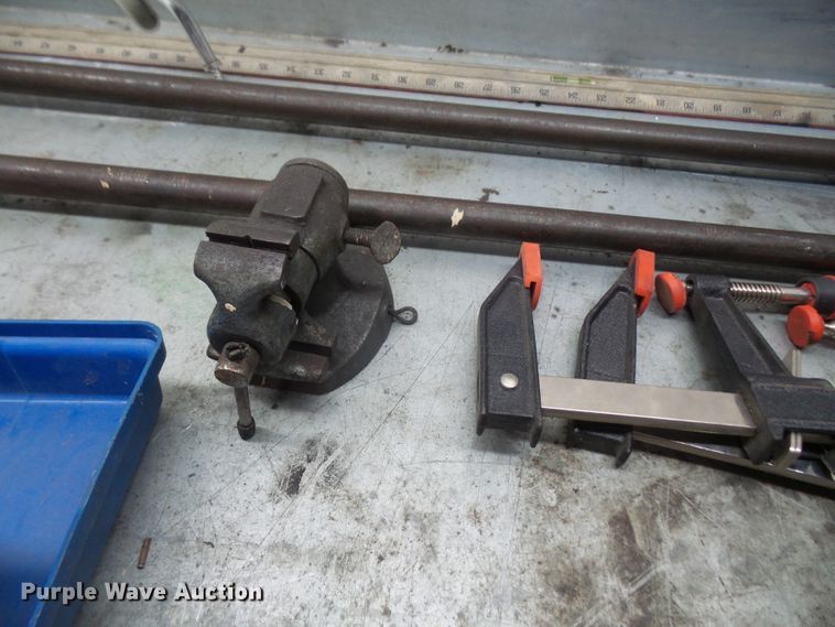 image for item FB9267 Work bench with tools