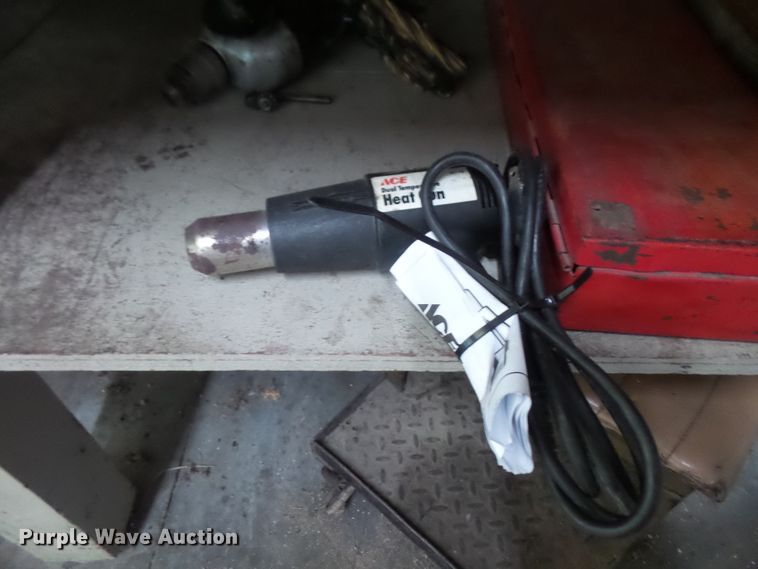 image for item FB9267 Work bench with tools