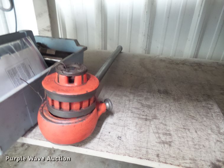 image for item FB9267 Work bench with tools