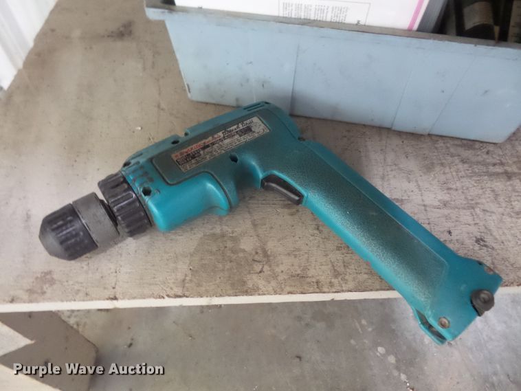 image for item FB9267 Work bench with tools