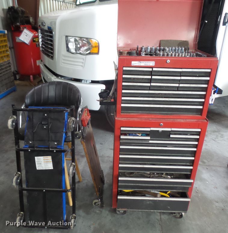 image for item FB9272 Toolbox with tools