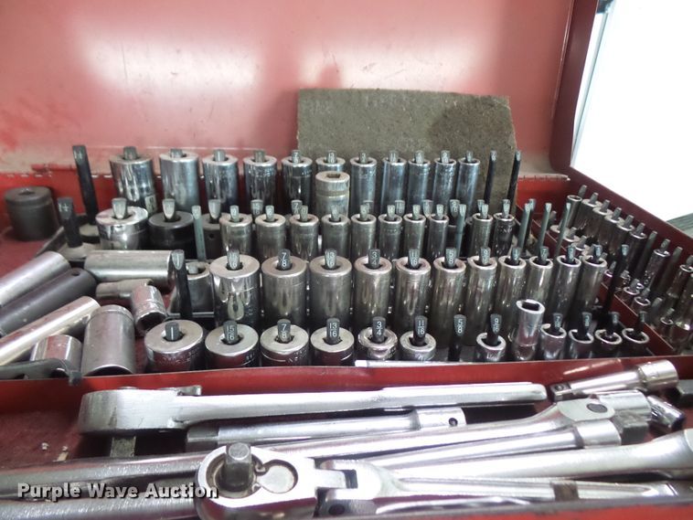 image for item FB9272 Toolbox with tools