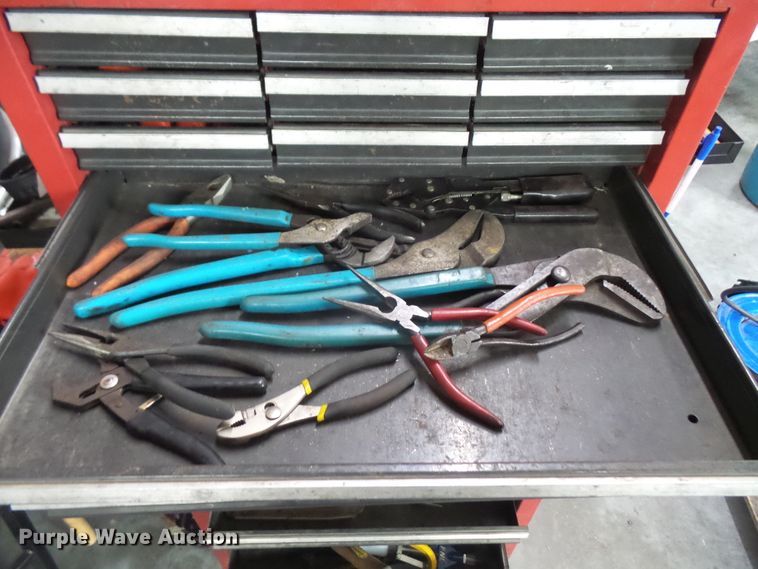 image for item FB9272 Toolbox with tools