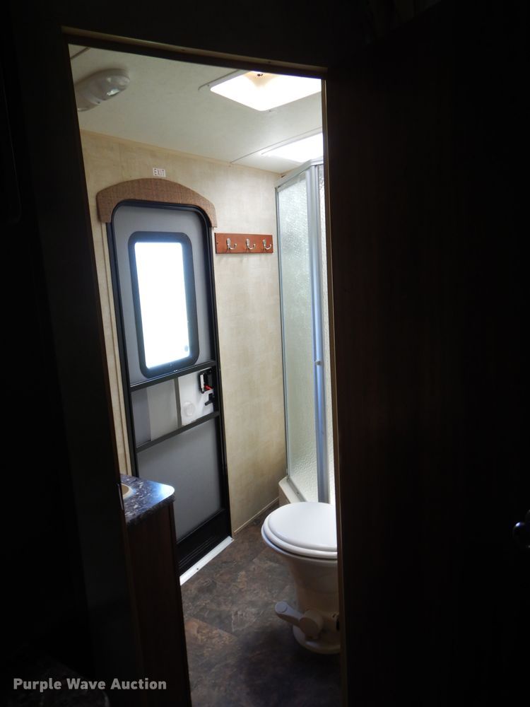 image for item FC9845 2015 Keystone Springdale camper