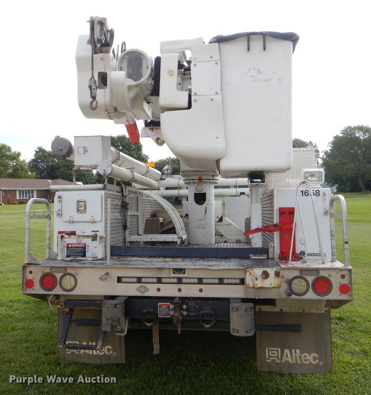 image for item FC9847 2009 Ford F550 bucket truck
