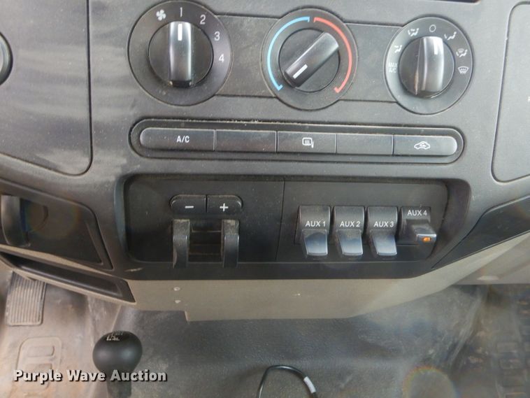 image for item FC9847 2009 Ford F550 bucket truck