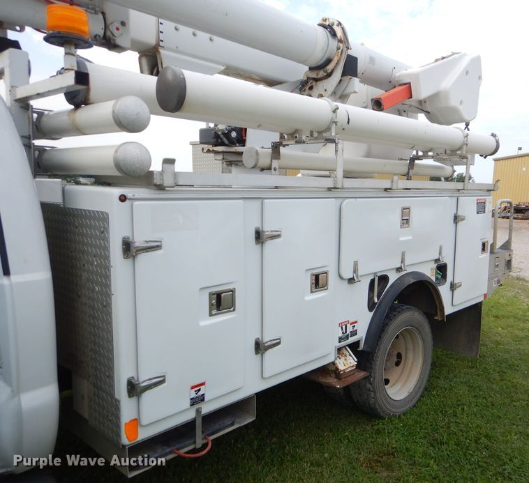 image for item FC9847 2009 Ford F550 bucket truck