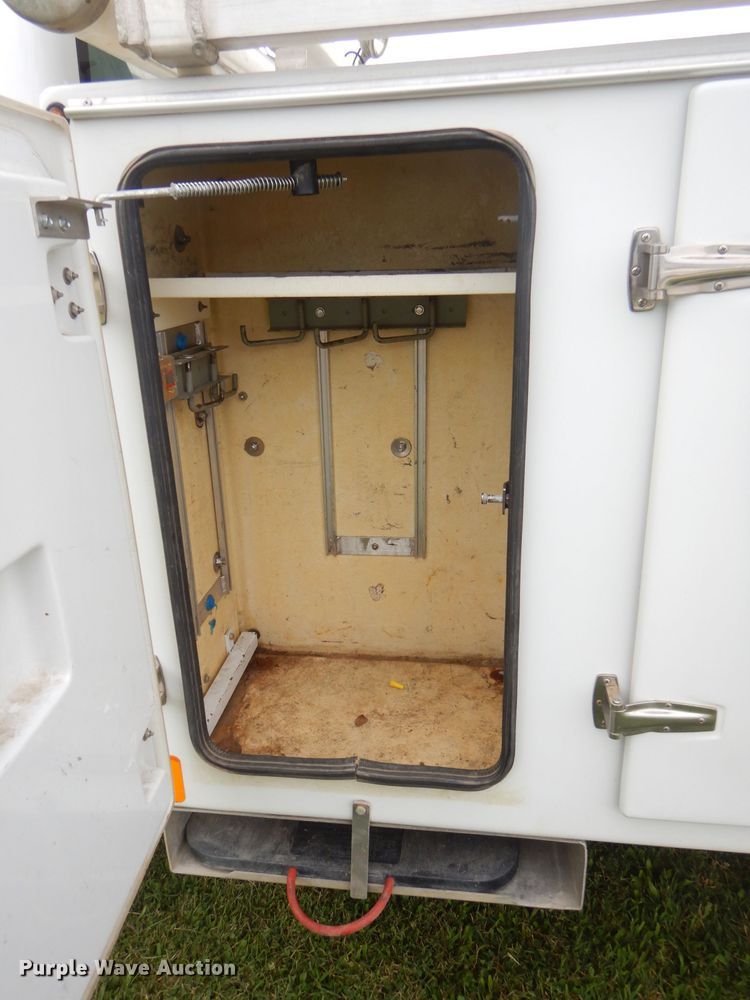 image for item FC9847 2009 Ford F550 bucket truck