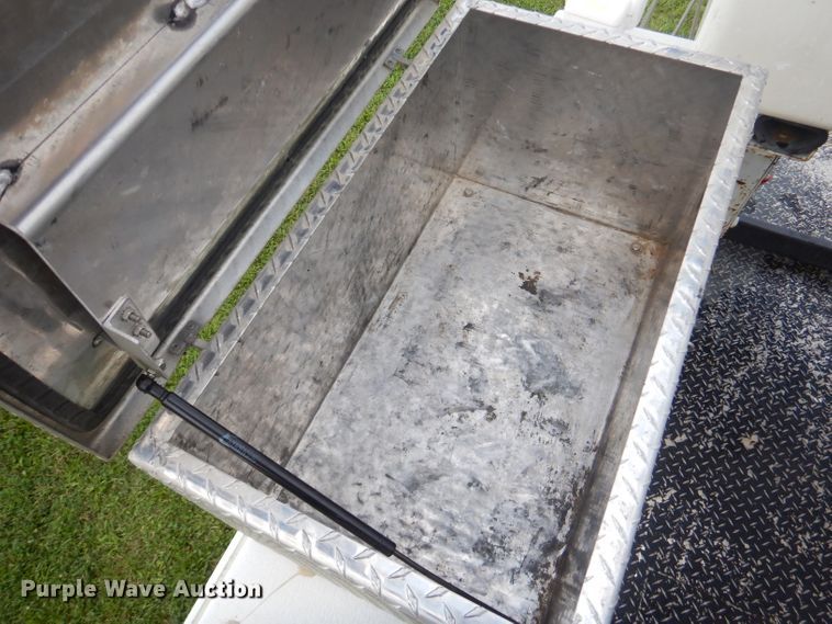 image for item FC9847 2009 Ford F550 bucket truck