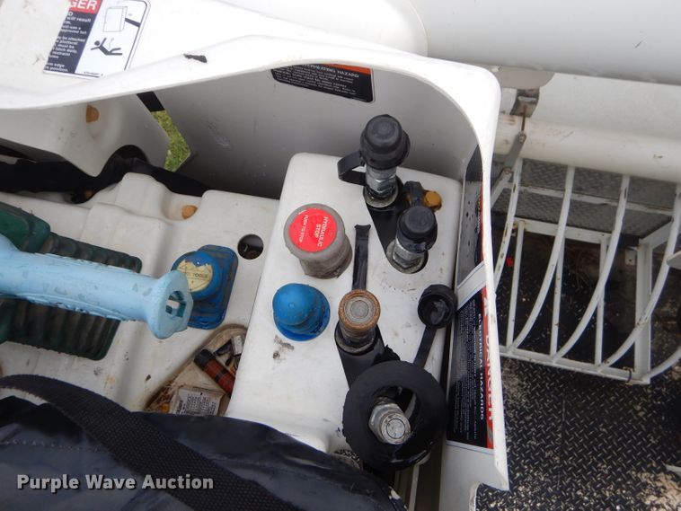 image for item FC9847 2009 Ford F550 bucket truck