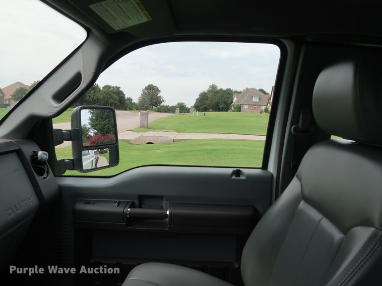 image for item FE9748 2011 Ford F250 Super Duty XL SuperCab flatbed pickup truck