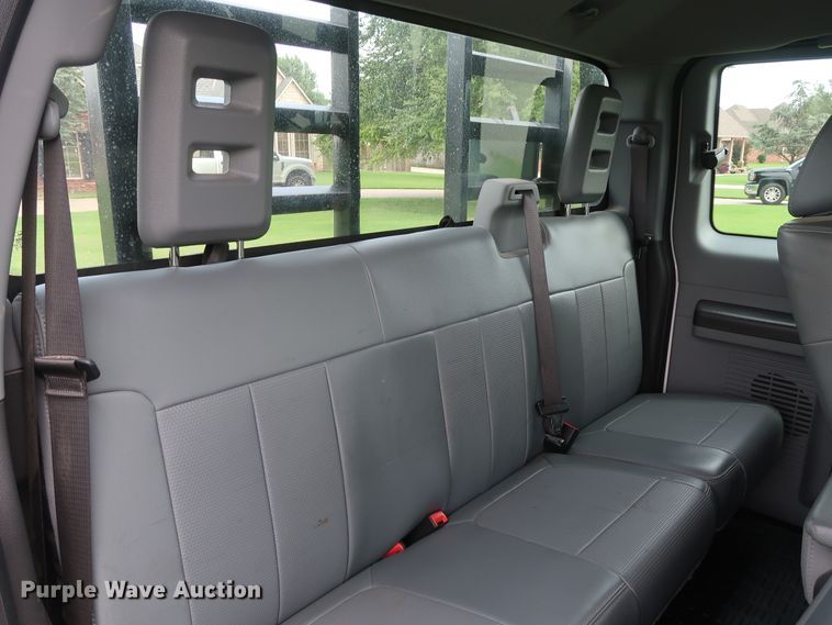 image for item FE9748 2011 Ford F250 Super Duty XL SuperCab flatbed pickup truck