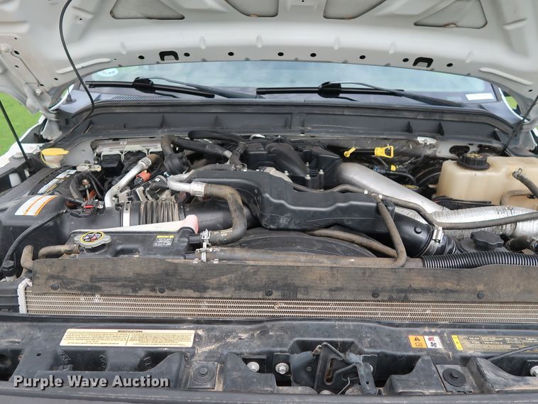 image for item FE9748 2011 Ford F250 Super Duty XL SuperCab flatbed pickup truck