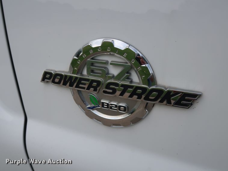 image for item FE9748 2011 Ford F250 Super Duty XL SuperCab flatbed pickup truck