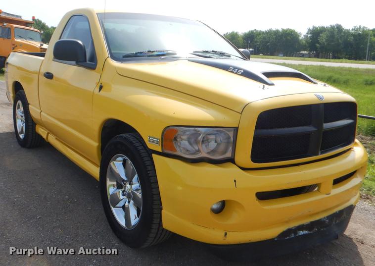 image for item FH9415 2005 Dodge Ram 1500 Rumble Bee pickup truck