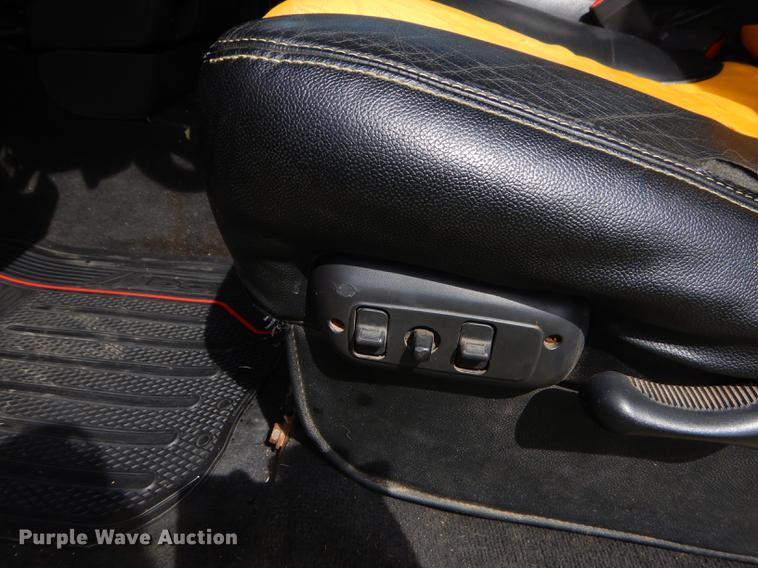 image for item FH9415 2005 Dodge Ram 1500 Rumble Bee pickup truck