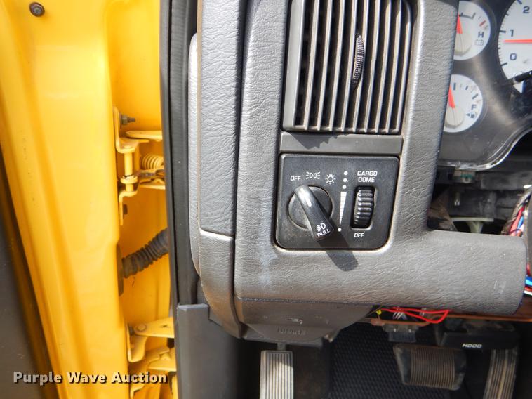 image for item FH9415 2005 Dodge Ram 1500 Rumble Bee pickup truck