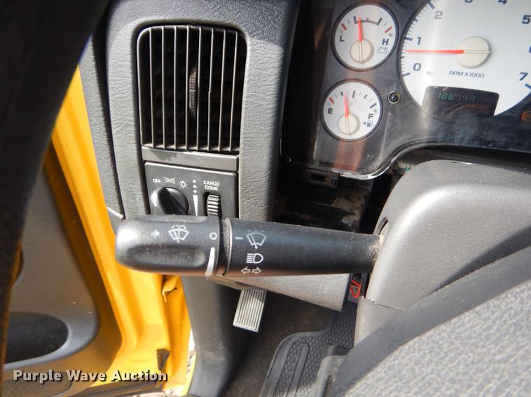 image for item FH9415 2005 Dodge Ram 1500 Rumble Bee pickup truck