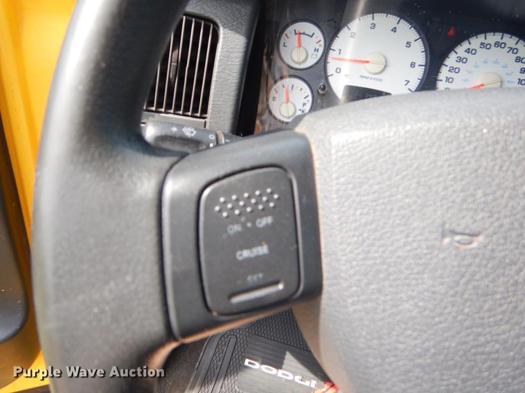 image for item FH9415 2005 Dodge Ram 1500 Rumble Bee pickup truck