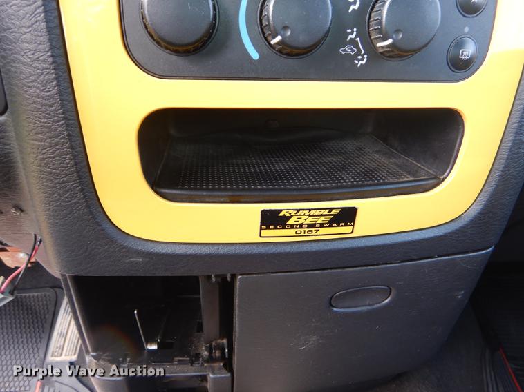 image for item FH9415 2005 Dodge Ram 1500 Rumble Bee pickup truck