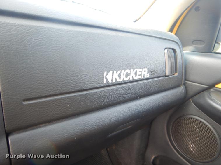 image for item FH9415 2005 Dodge Ram 1500 Rumble Bee pickup truck