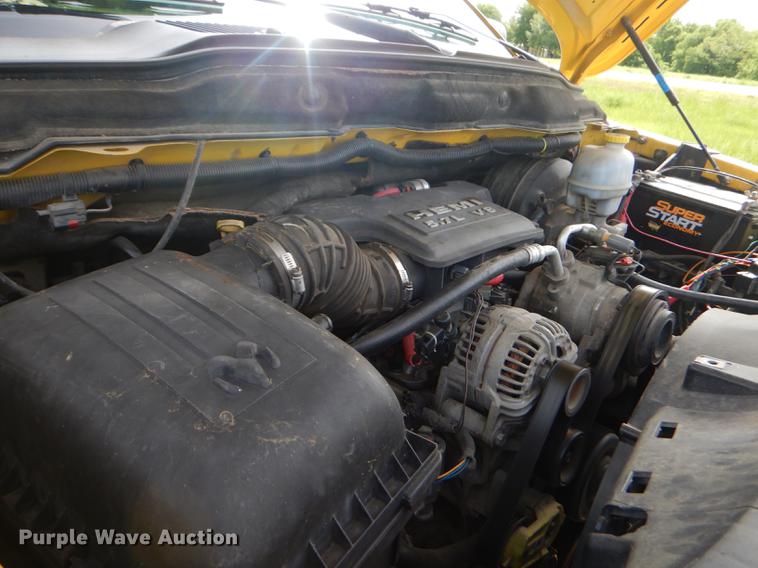 image for item FH9415 2005 Dodge Ram 1500 Rumble Bee pickup truck