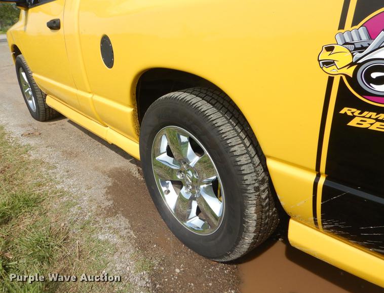 image for item FH9415 2005 Dodge Ram 1500 Rumble Bee pickup truck