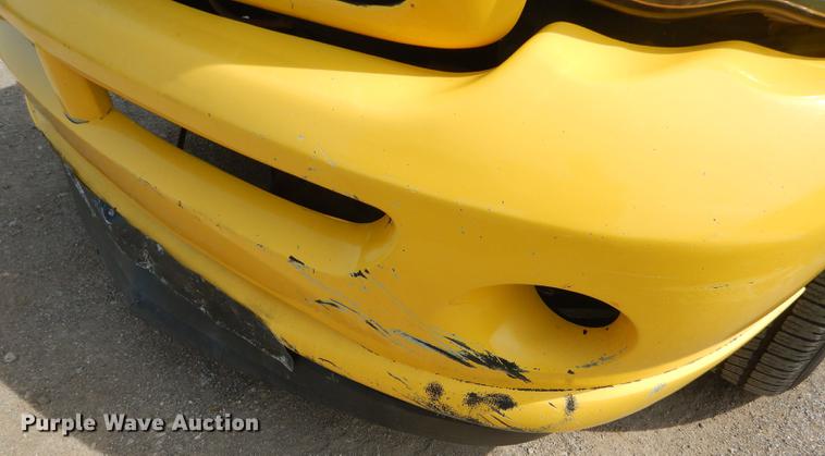 image for item FH9415 2005 Dodge Ram 1500 Rumble Bee pickup truck