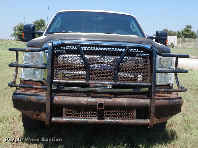 image for item FI9838 2013 Ford F250 Super Duty XLT Crew Cab pickup truck