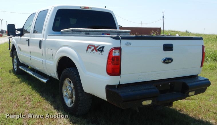 image for item FI9838 2013 Ford F250 Super Duty XLT Crew Cab pickup truck