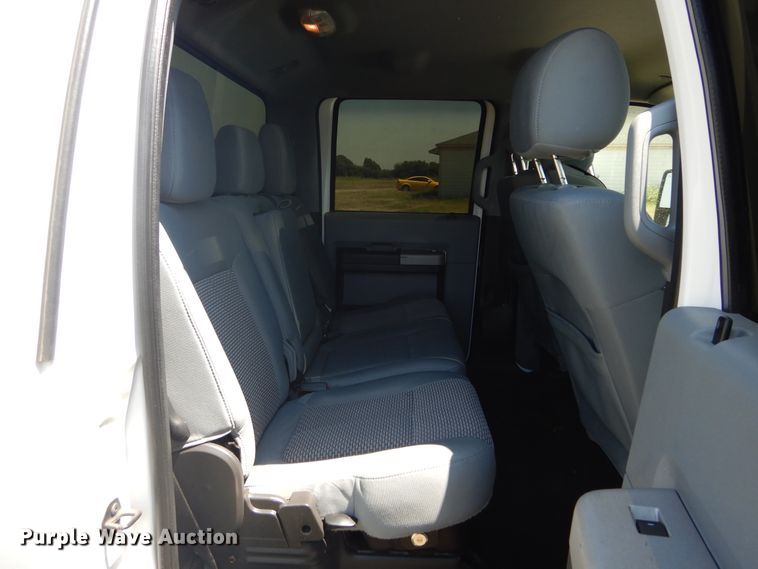 image for item FI9838 2013 Ford F250 Super Duty XLT Crew Cab pickup truck