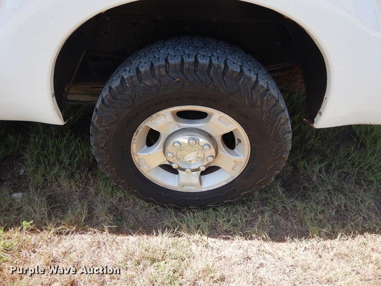 image for item FI9838 2013 Ford F250 Super Duty XLT Crew Cab pickup truck