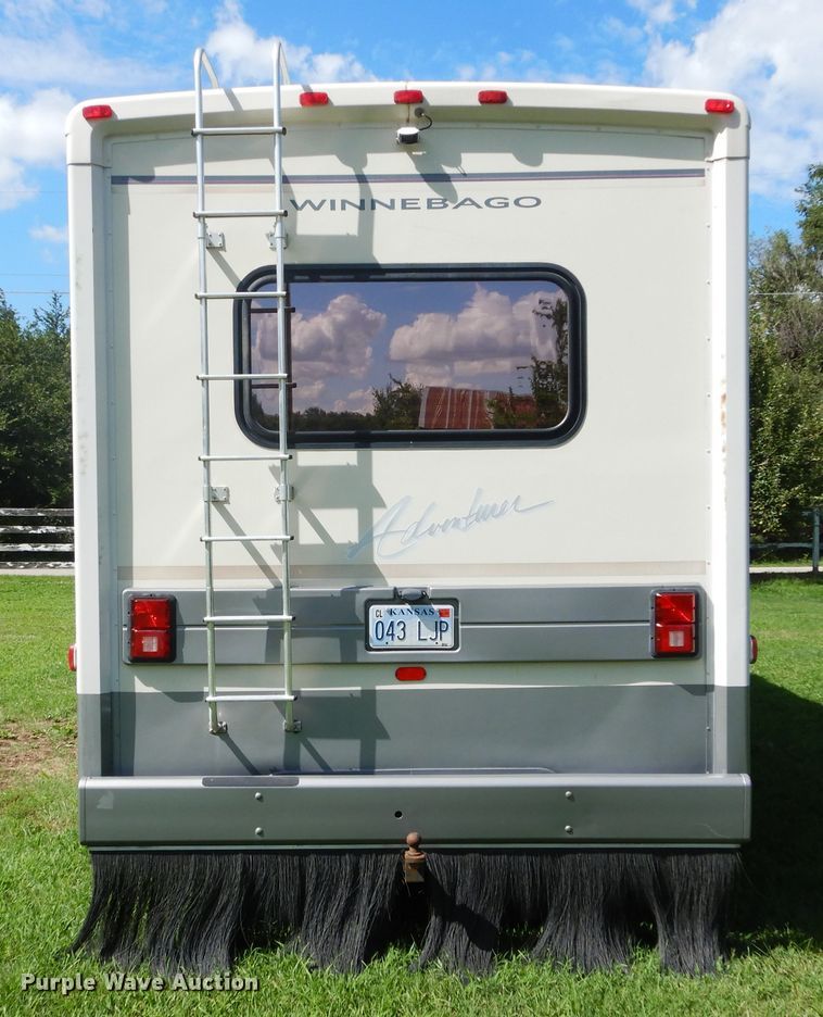 image for item FI9998 1996 Chevrolet P30 Winnebago RV