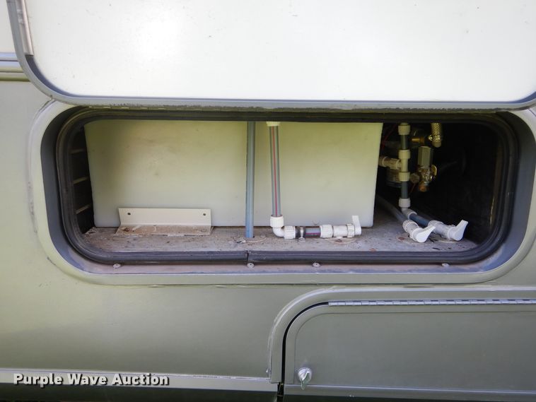 image for item FI9998 1996 Chevrolet P30 Winnebago RV