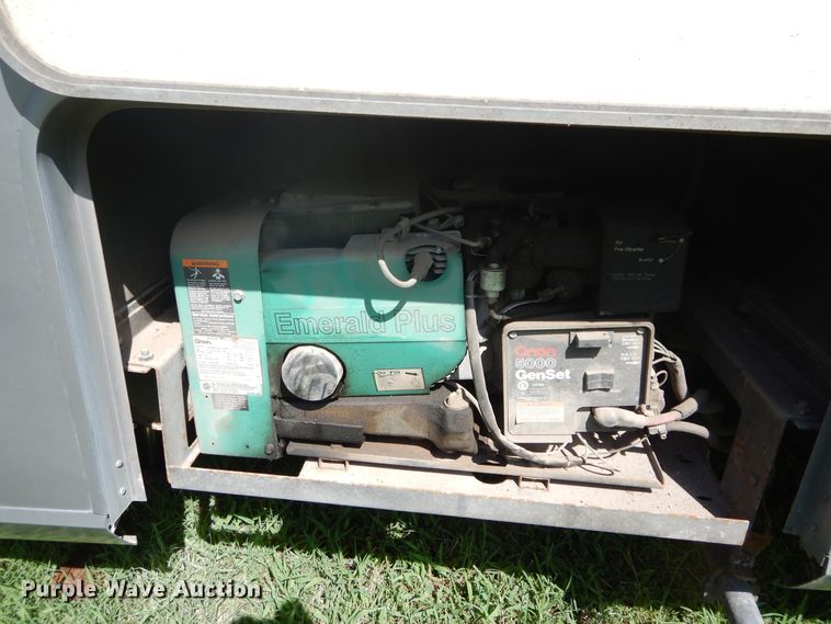 image for item FI9998 1996 Chevrolet P30 Winnebago RV