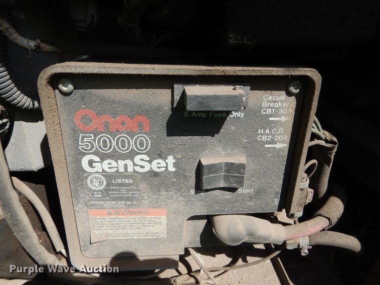 image for item FI9998 1996 Chevrolet P30 Winnebago RV