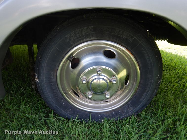 image for item FI9998 1996 Chevrolet P30 Winnebago RV