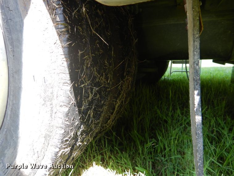 image for item FI9998 1996 Chevrolet P30 Winnebago RV