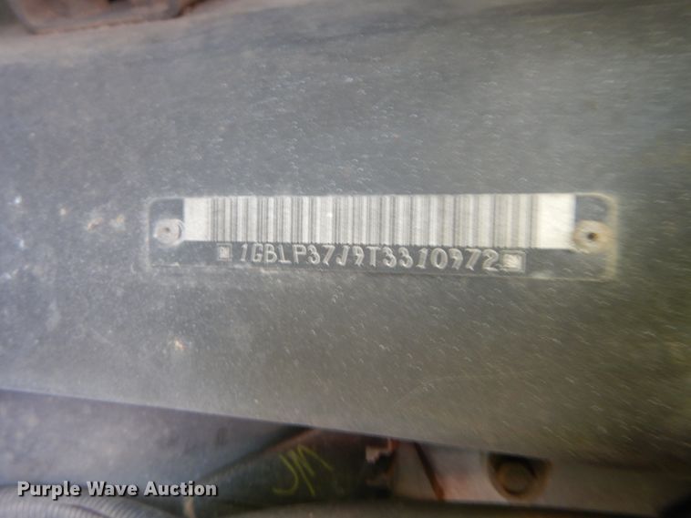 image for item FI9998 1996 Chevrolet P30 Winnebago RV