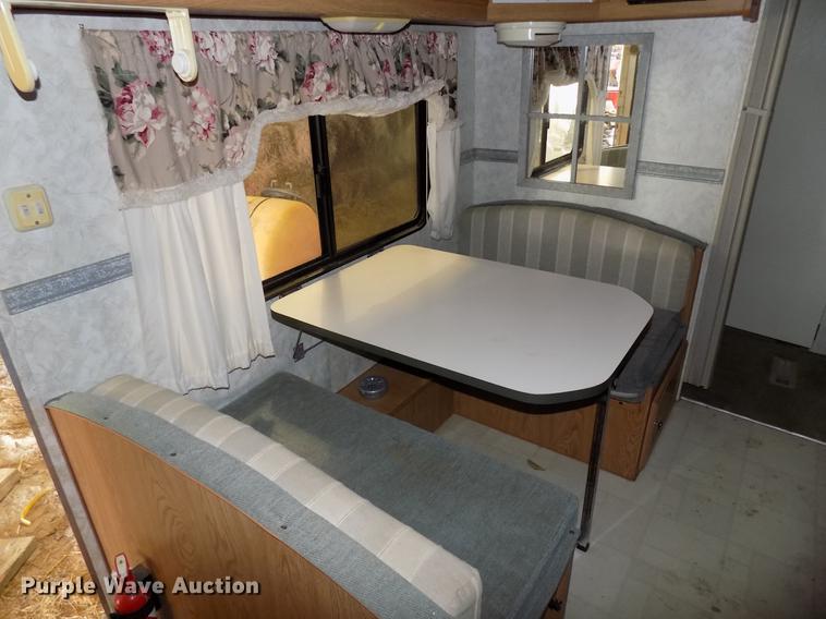 image for item FJ9295 1997 Fleetwood camper