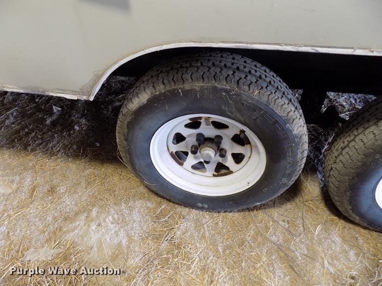 image for item FJ9295 1997 Fleetwood camper