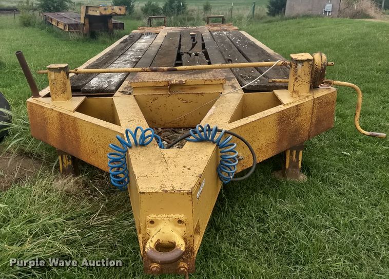 image for item FJ9305 1956 Martin equipment trailer