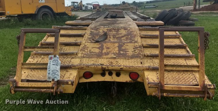 image for item FJ9305 1956 Martin equipment trailer