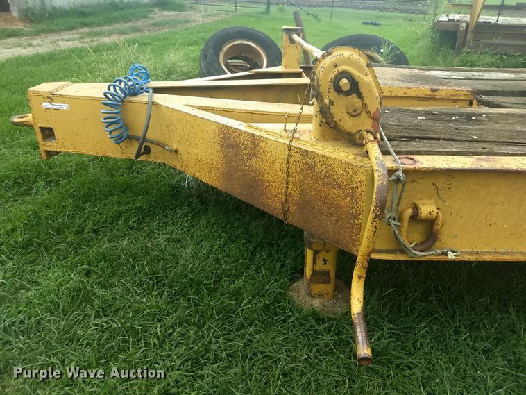 image for item FJ9305 1956 Martin equipment trailer