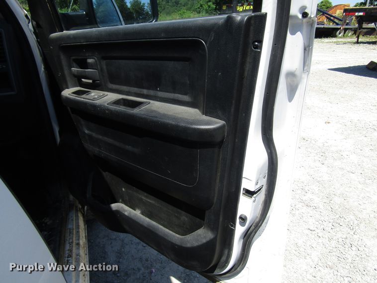 image for item FJ9703 2014 Dodge Ram 1500 Crew Cab pickup truck