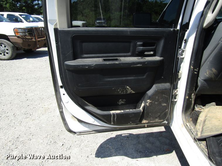 image for item FJ9703 2014 Dodge Ram 1500 Crew Cab pickup truck