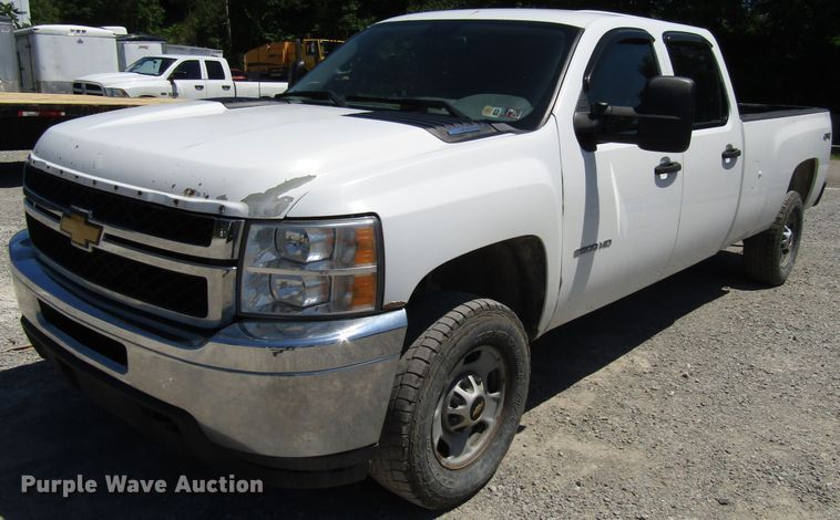image for item FJ9705 2012 Chevrolet Silverado 2500HD Crew Cab pickup truck