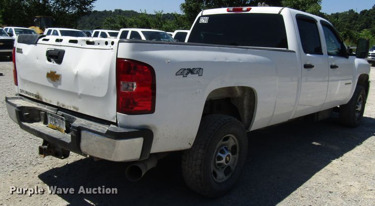 image for item FJ9705 2012 Chevrolet Silverado 2500HD Crew Cab pickup truck