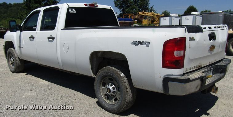 image for item FJ9705 2012 Chevrolet Silverado 2500HD Crew Cab pickup truck